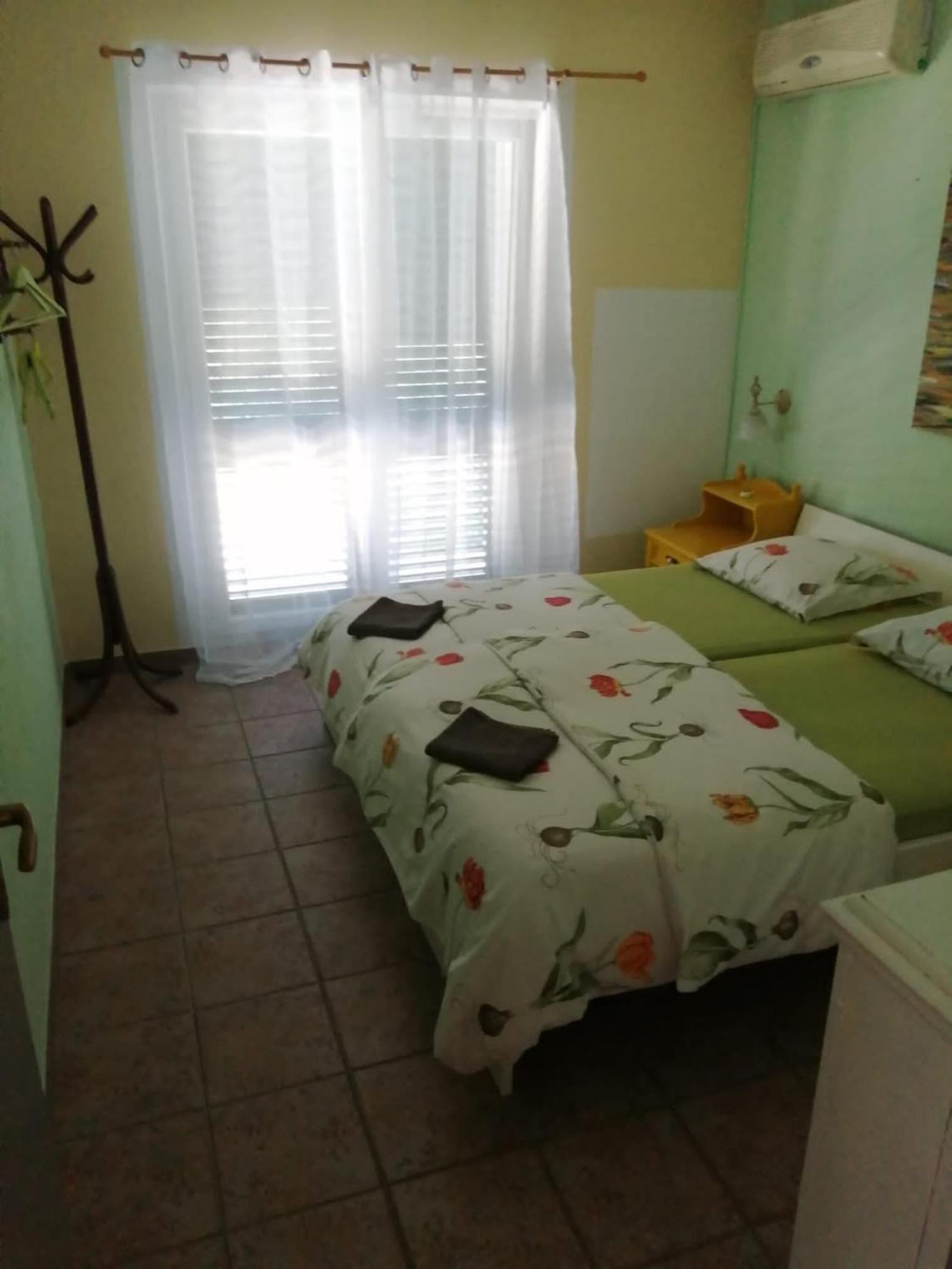 Villa Maslina House à Sutivan Extérieur photo